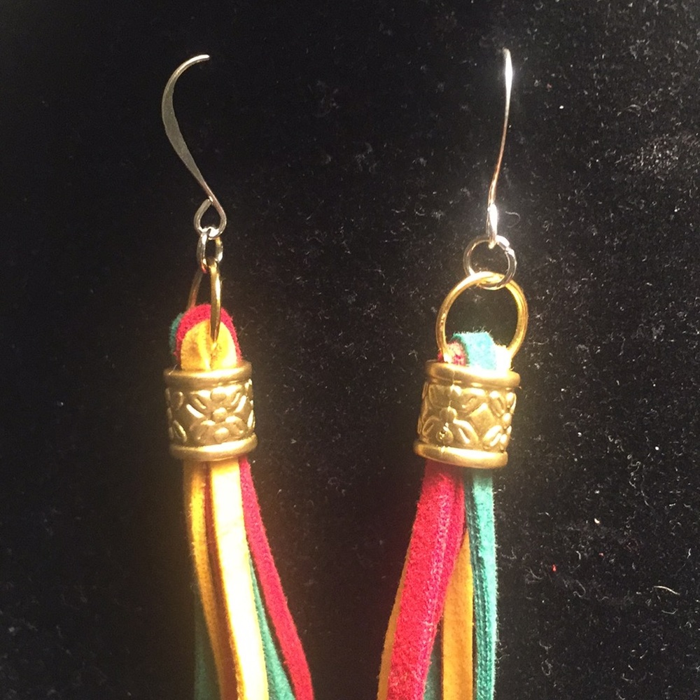 LIONESS - Picture 3 of 4